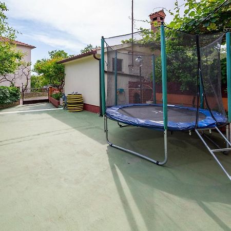 1 Bedroom Amazing Apartment In Peruški Εξωτερικό φωτογραφία