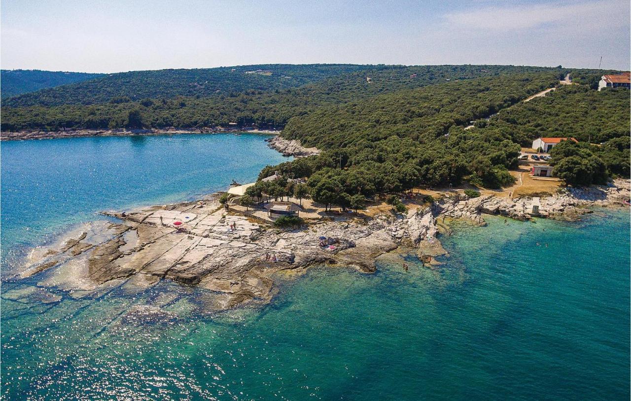1 Bedroom Amazing Apartment In Peruški Εξωτερικό φωτογραφία