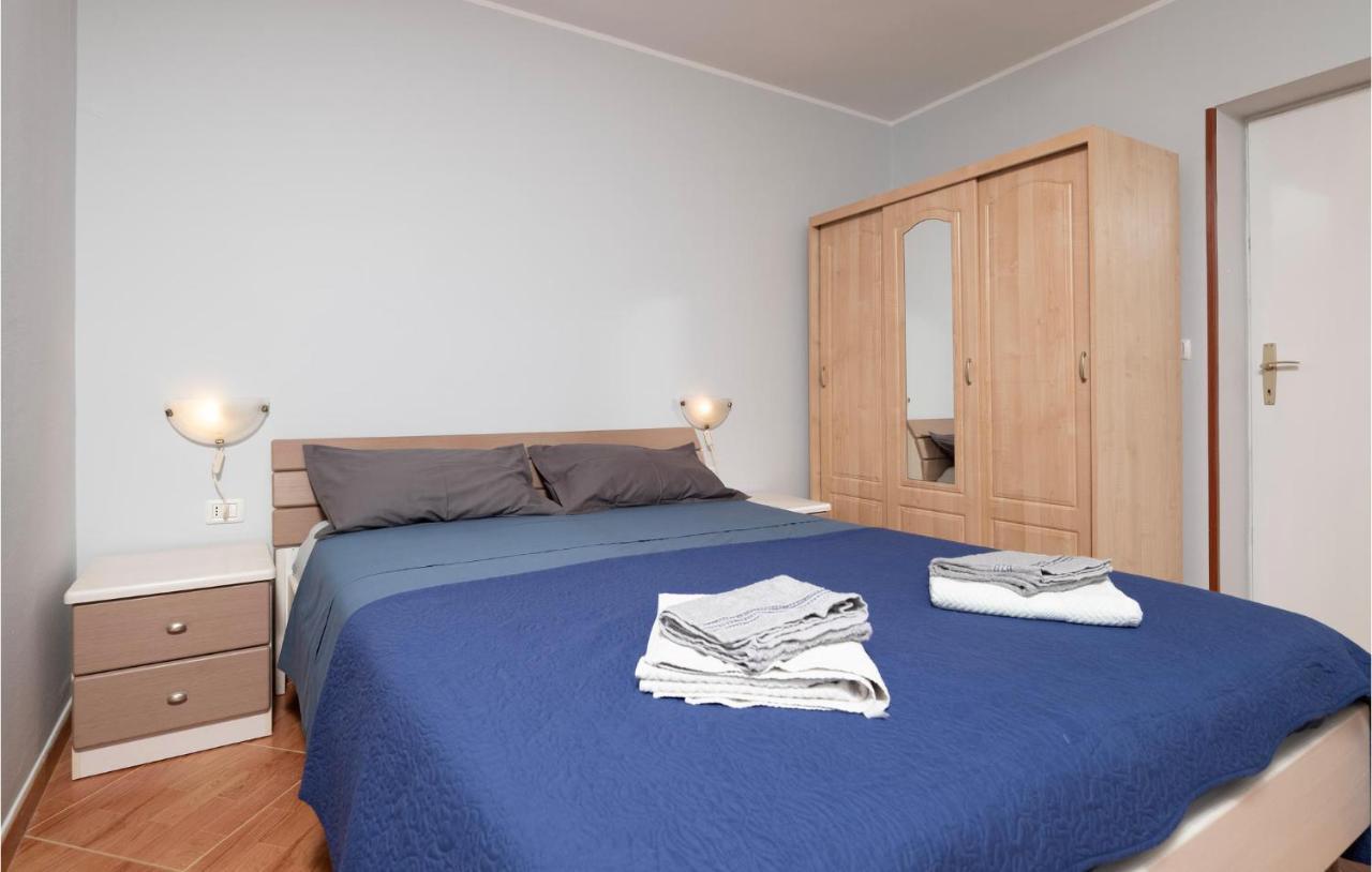 1 Bedroom Amazing Apartment In Peruški Εξωτερικό φωτογραφία