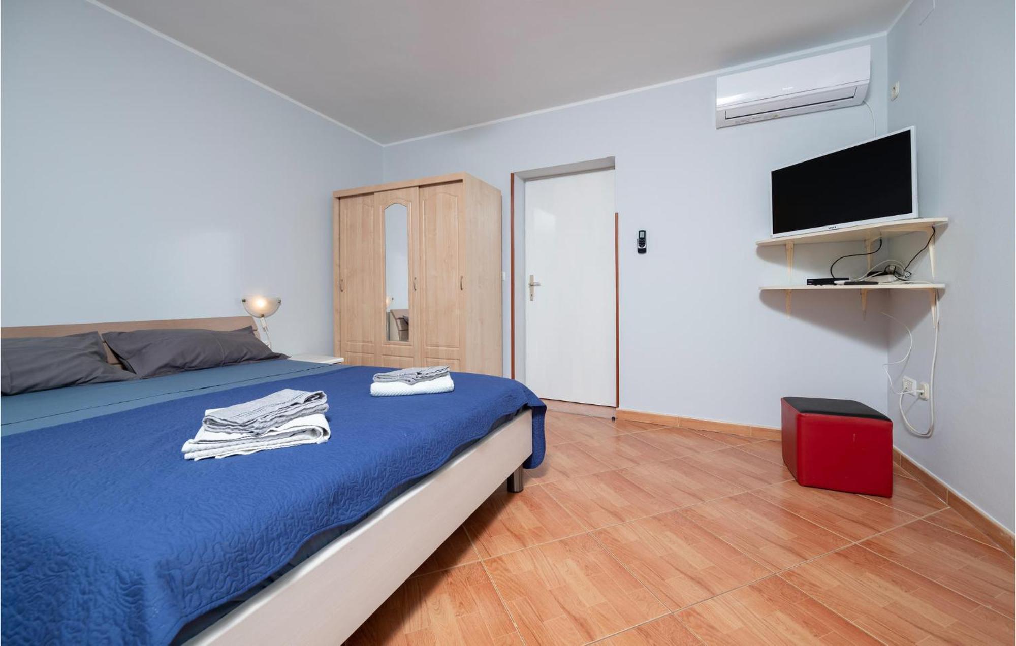 1 Bedroom Amazing Apartment In Peruški Εξωτερικό φωτογραφία